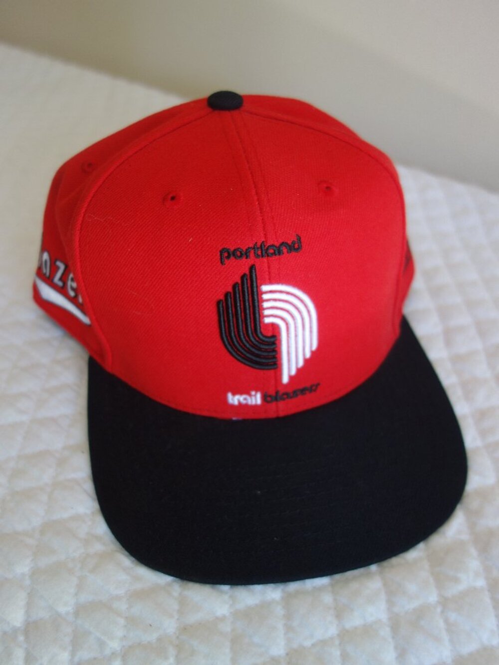 MITCHELL & NESS Portland Trailblazers Basketball Red Black Fitted Cap 7-5/8